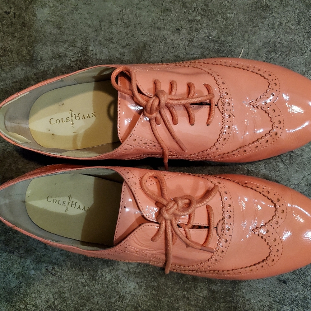 Cole Haan Tompkins Oxfords Lace up shoes Color: Orange/pink